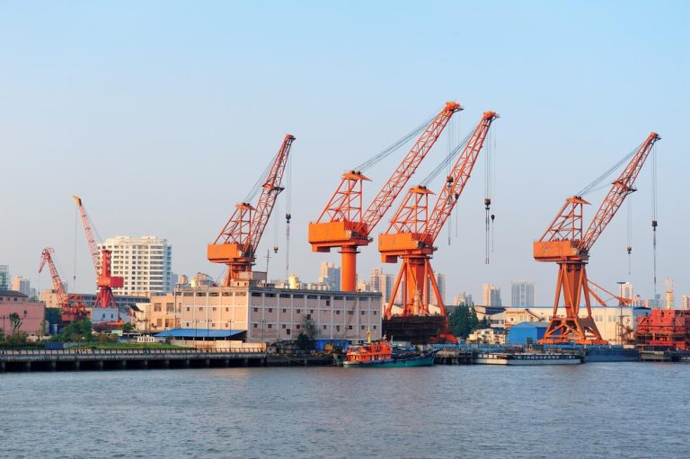 shanghai-port_649448-3077